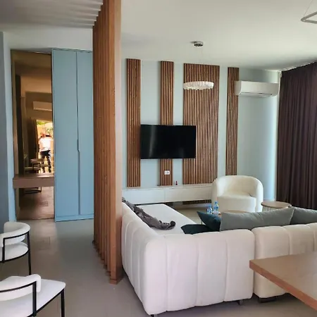 Greencoast Villa136b * Palasë